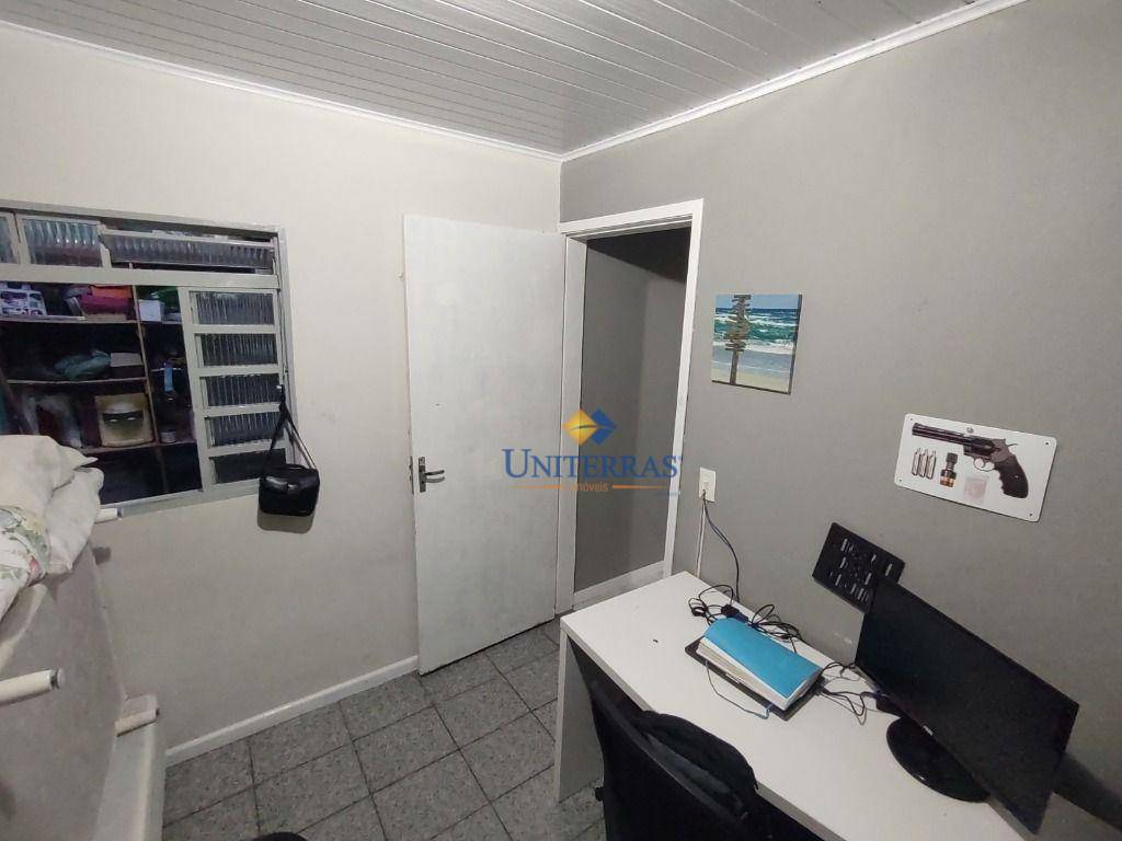 Casa à venda com 3 quartos, 68m² - Foto 19