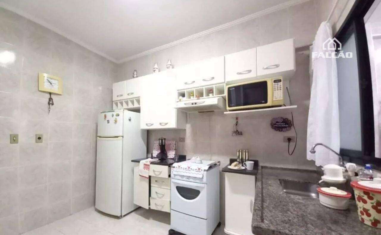 Apartamento à venda com 2 quartos, 80m² - Foto 17