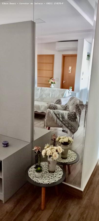 Apartamento à venda com 3 quartos, 104m² - Foto 7