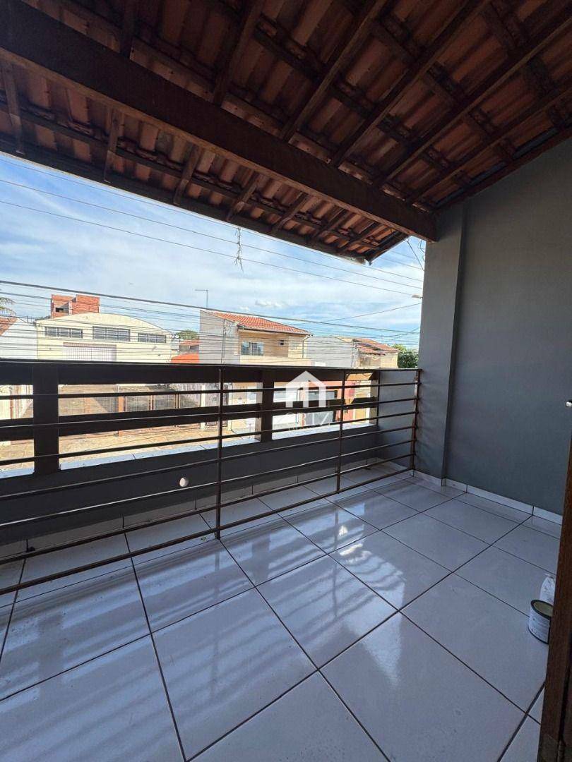 Casa à venda com 2 quartos, 134m² - Foto 1