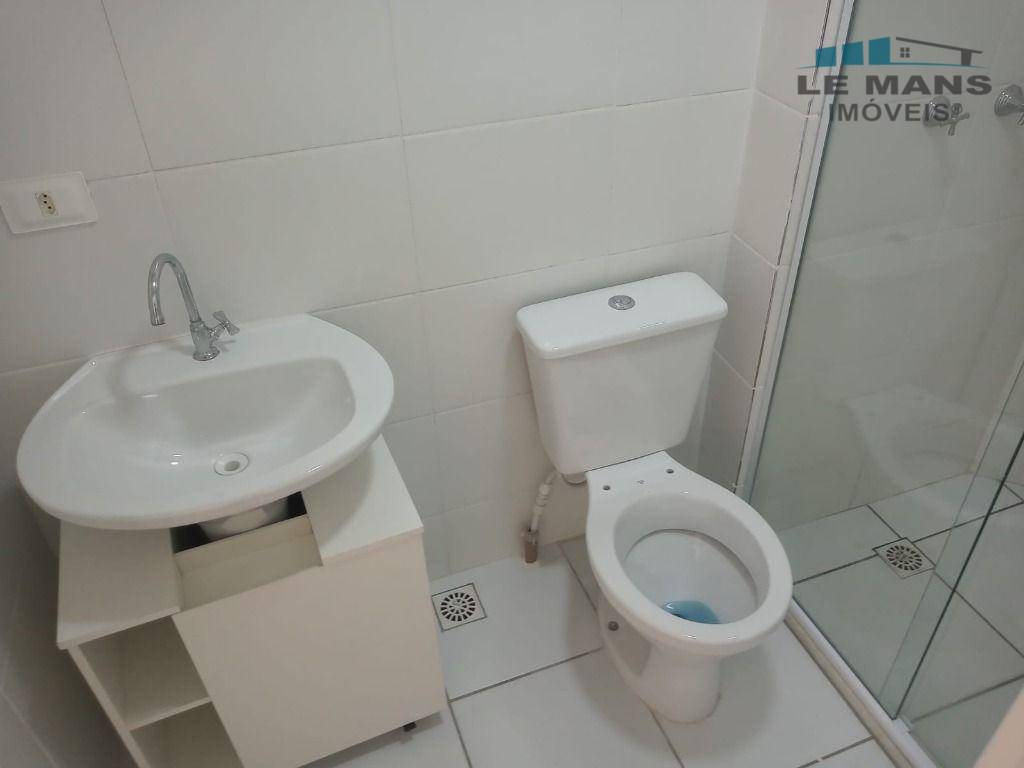 Apartamento à venda com 2 quartos, 62m² - Foto 13