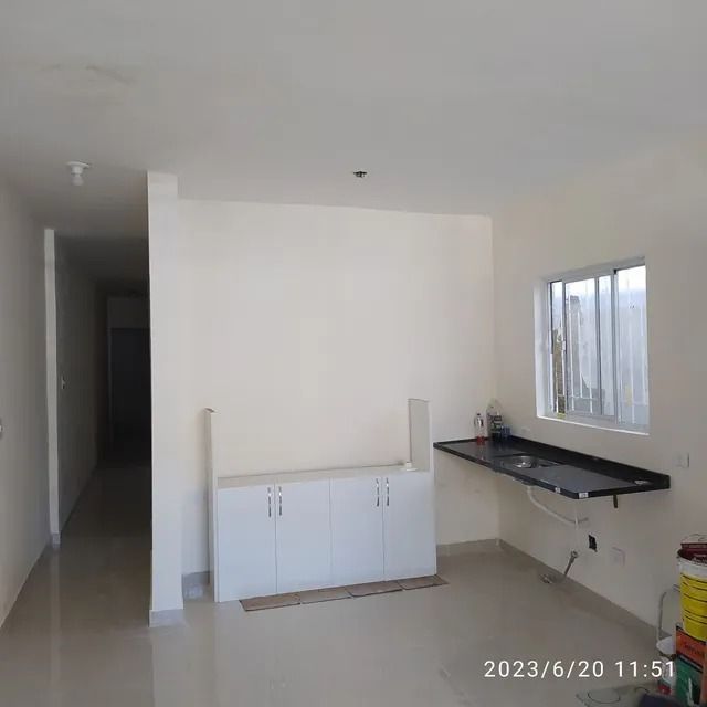 Casa à venda com 3 quartos, 100m² - Foto 4