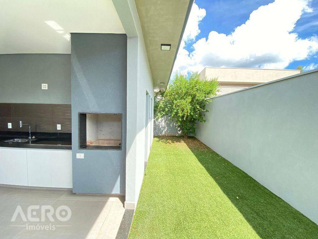 Casa de Condomínio à venda com 3 quartos, 228m² - Foto 5