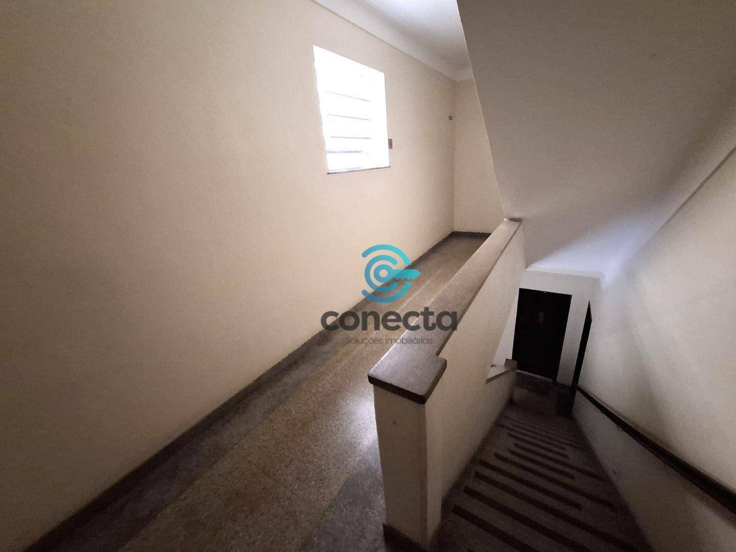 Apartamento para alugar com 3 quartos, 80m² - Foto 4