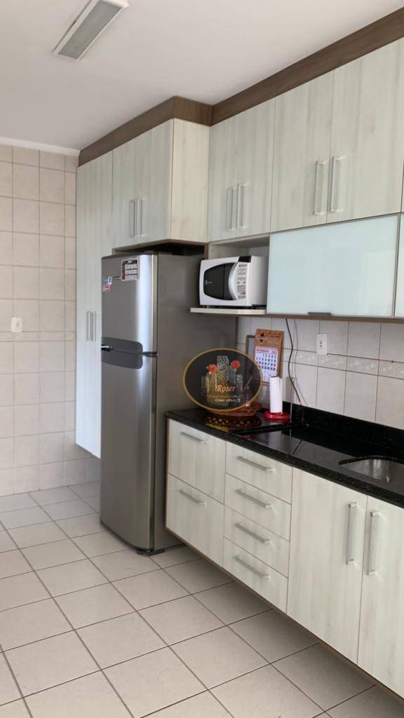 Apartamento à venda com 3 quartos, 180m² - Foto 13