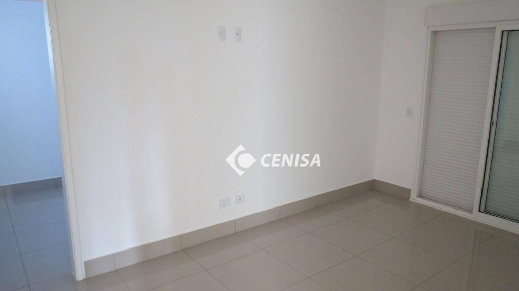 Casa de Condomínio à venda com 4 quartos, 321m² - Foto 18