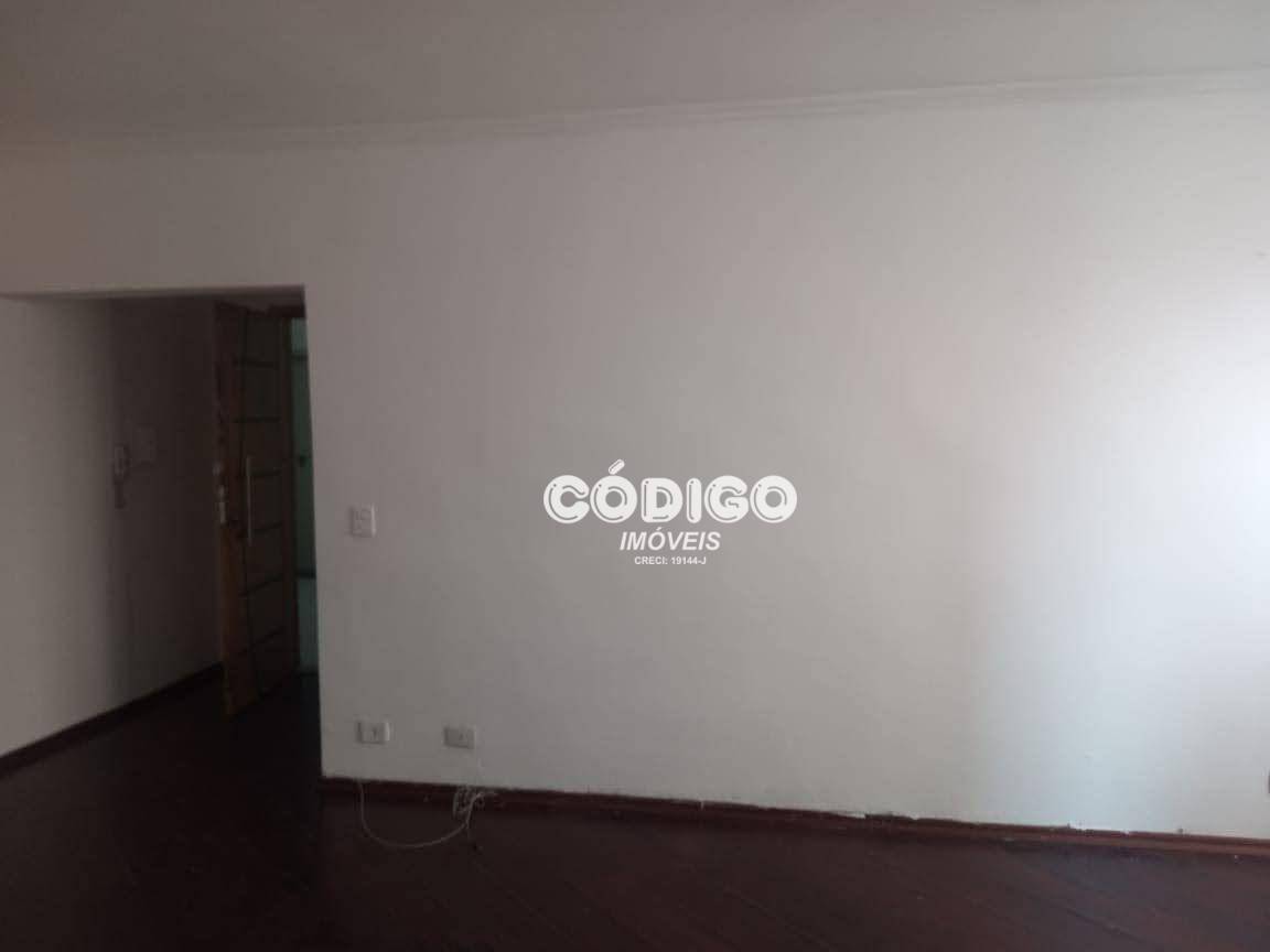 Apartamento à venda com 2 quartos, 70m² - Foto 12