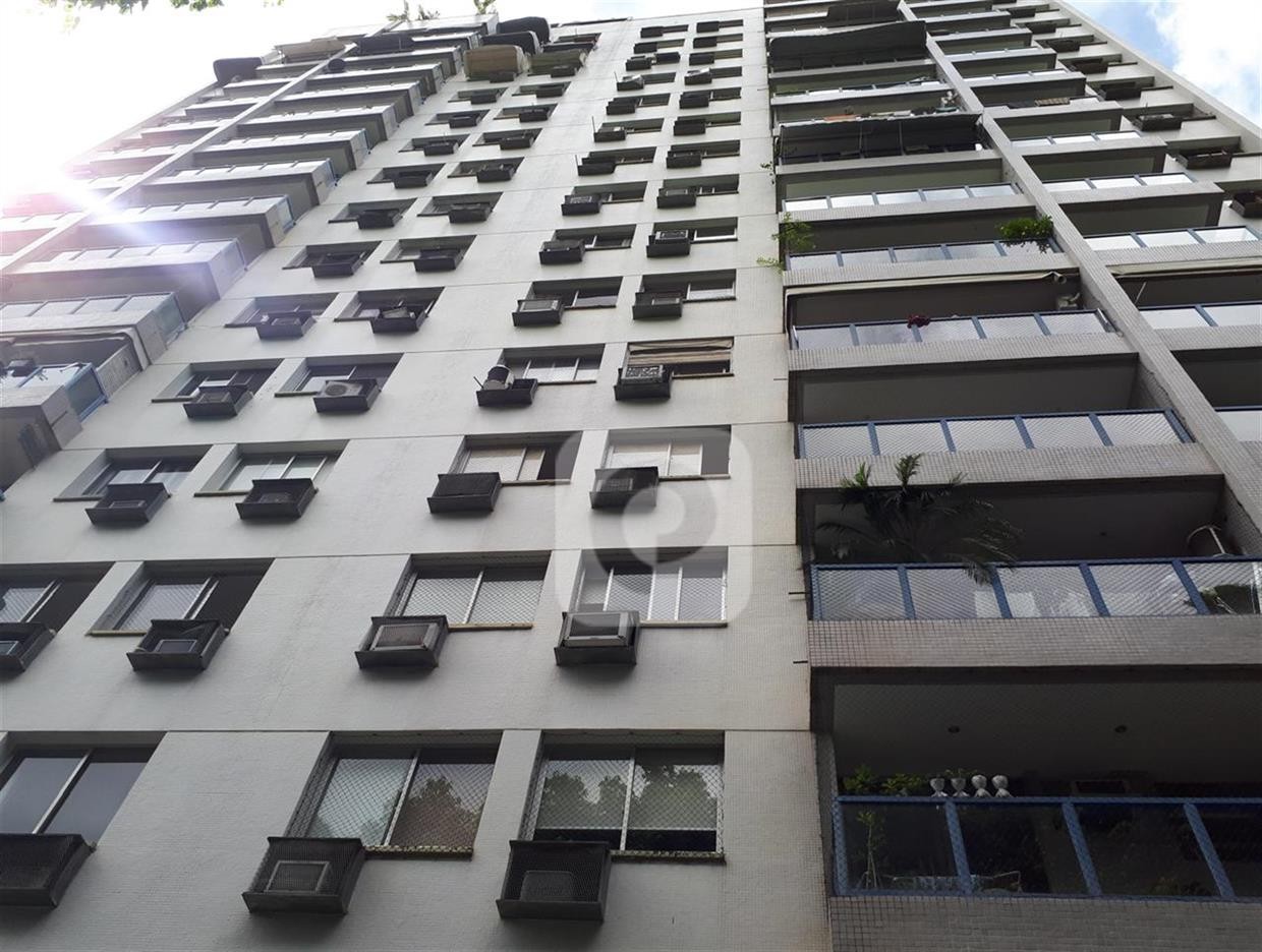 Apartamento à venda com 1 quarto, 55m² - Foto 2