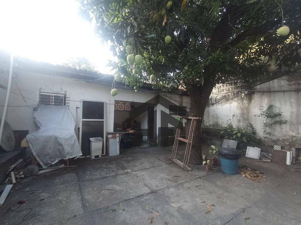 Casa para alugar com 4 quartos, 200m² - Foto 2