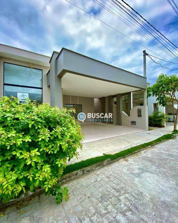 Casa à venda com 3 quartos, 66m² - Foto 1