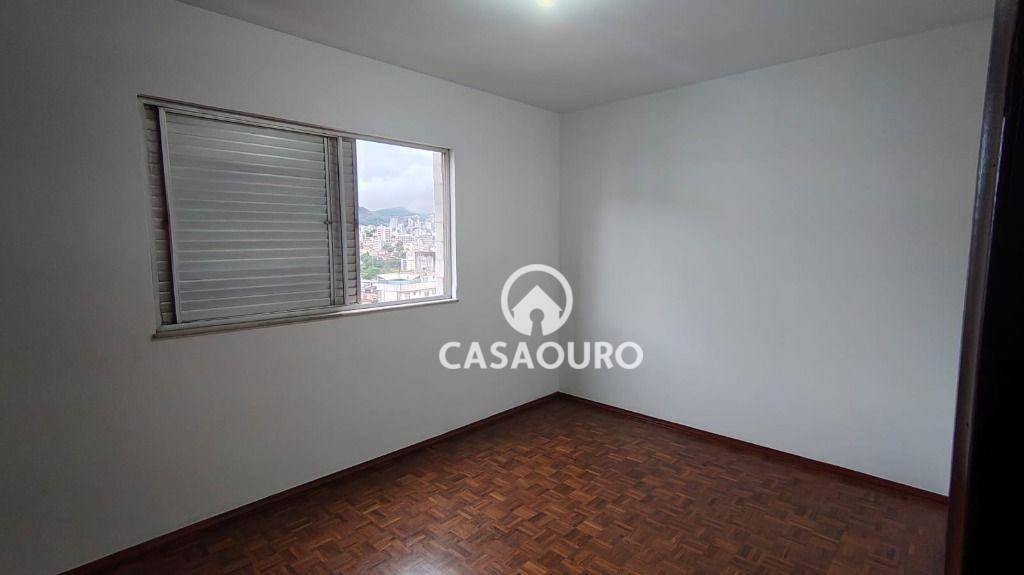 Apartamento à venda com 3 quartos, 110m² - Foto 15