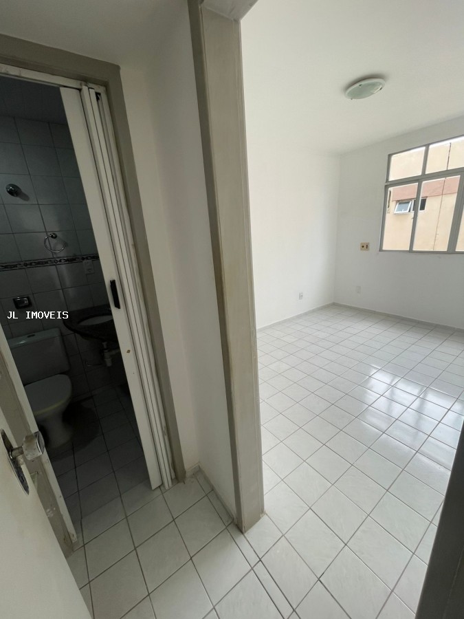 Apartamento para alugar com 2 quartos, 66m² - Foto 15