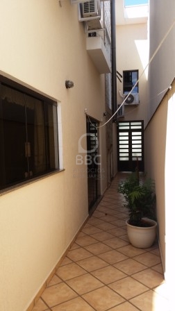 Sobrado à venda com 4 quartos, 300m² - Foto 4