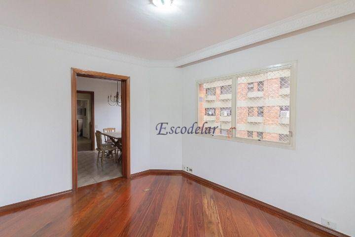 Apartamento para alugar com 4 quartos, 208m² - Foto 8