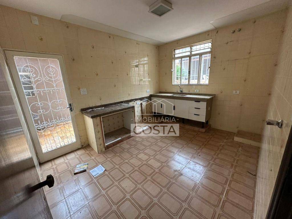 Casa à venda e aluguel com 3 quartos, 154m² - Foto 7