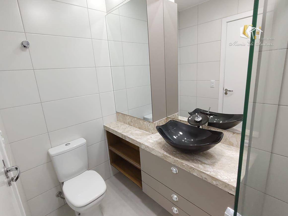 Apartamento à venda com 2 quartos, 68m² - Foto 2