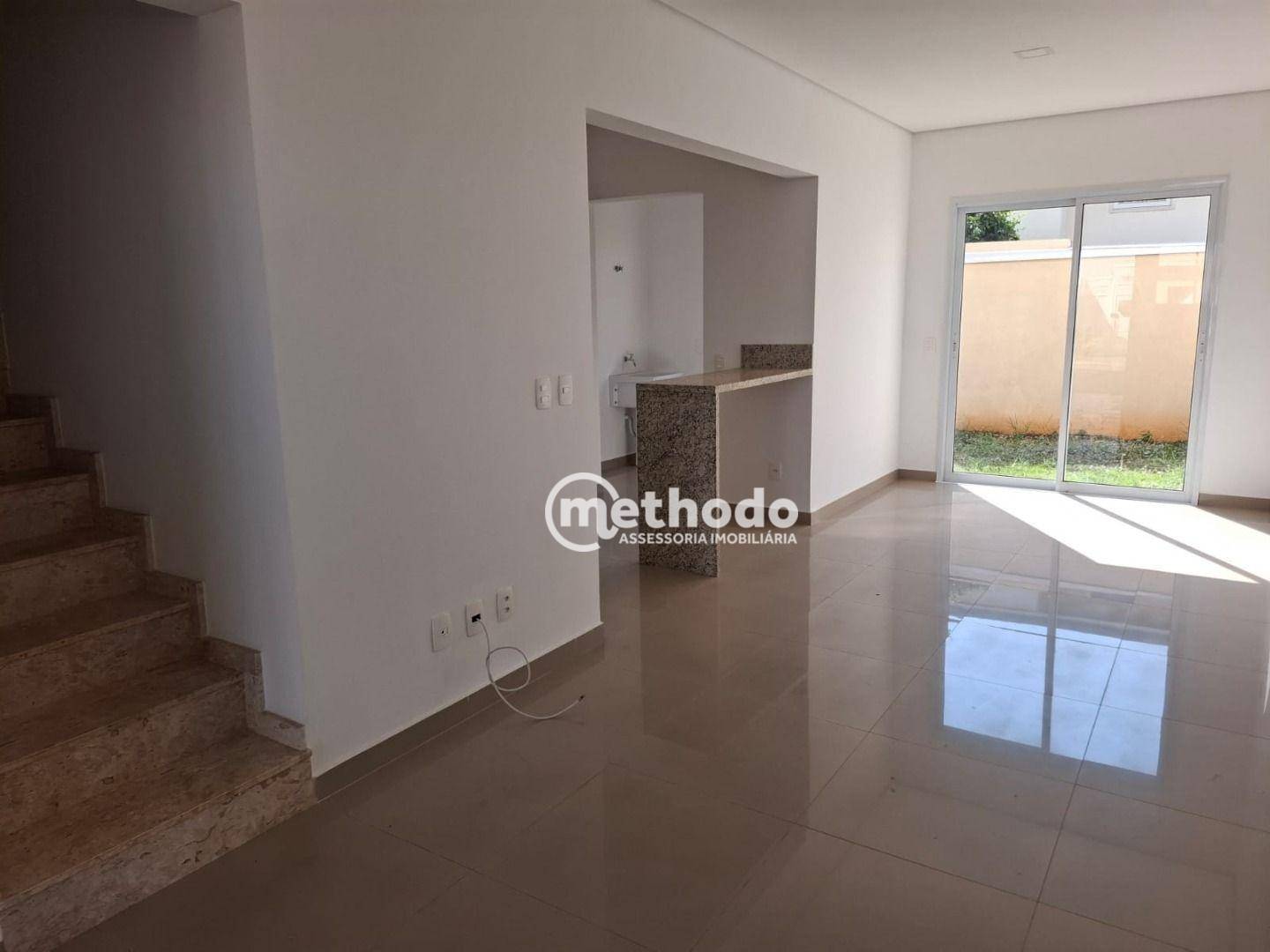 Casa à venda com 3 quartos, 110m² - Foto 1