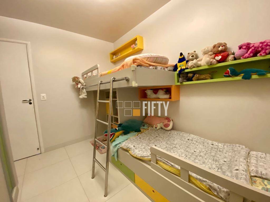 Apartamento à venda com 3 quartos, 121m² - Foto 23