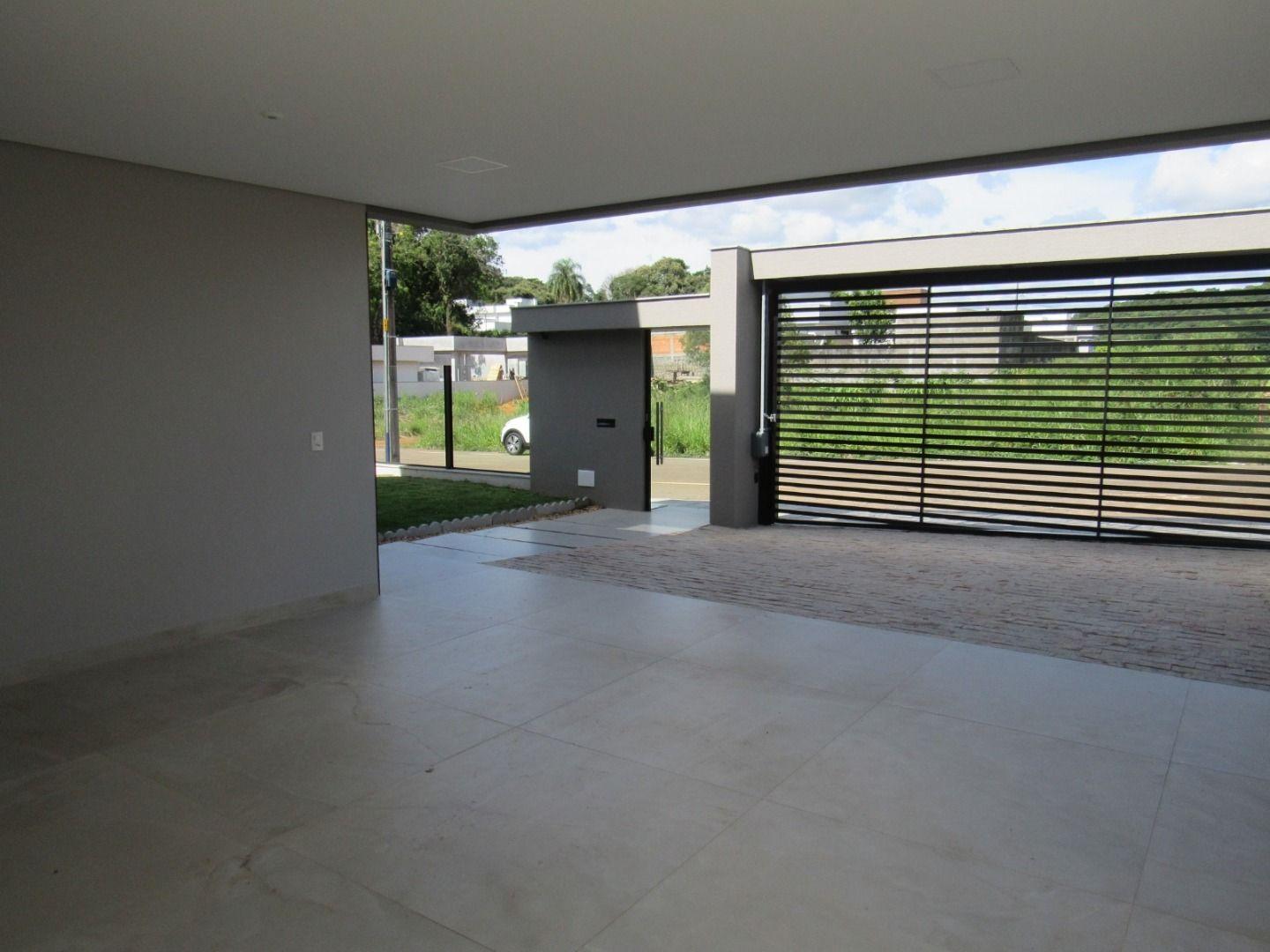 Casa à venda com 3 quartos, 214m² - Foto 14