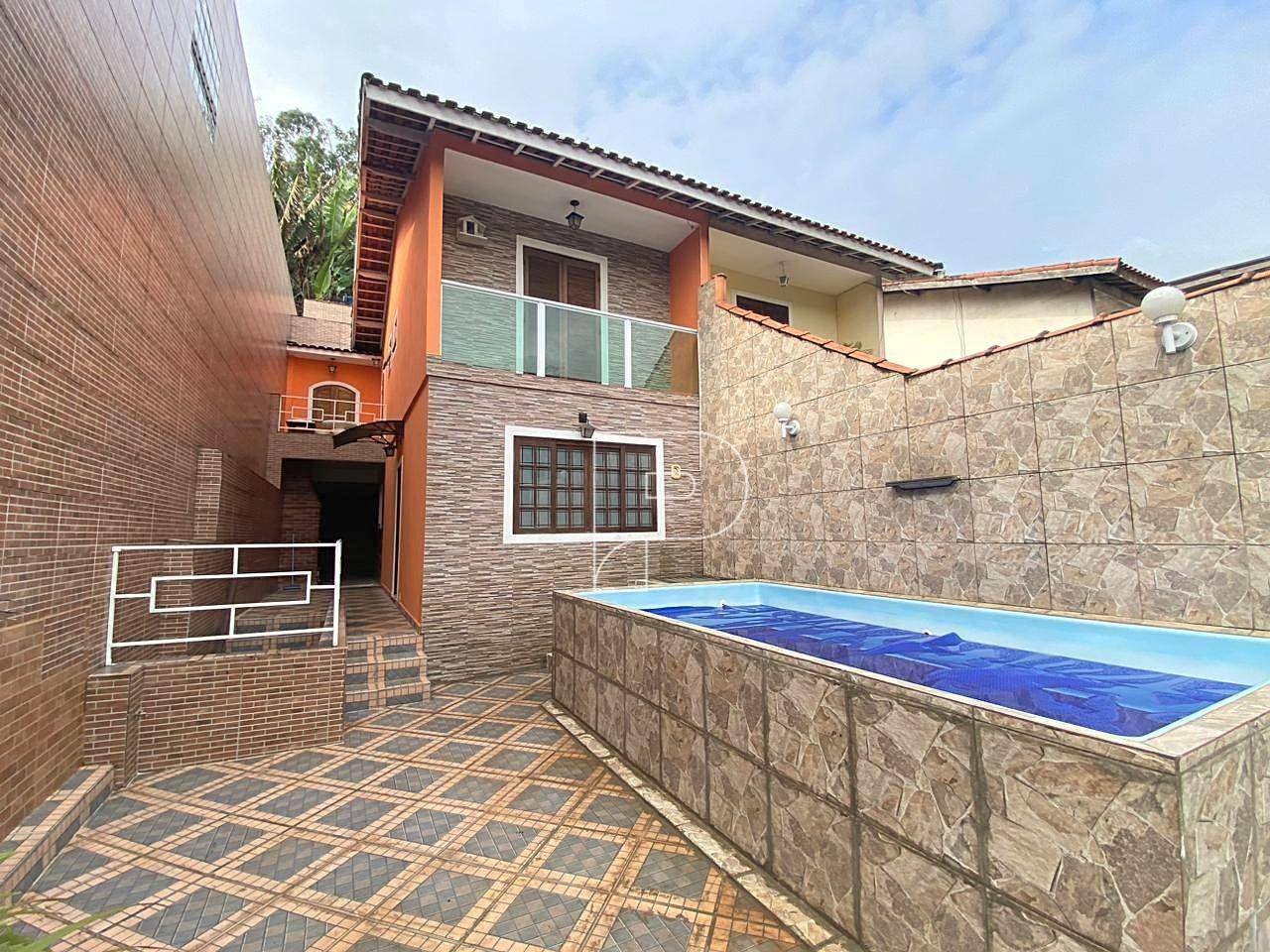 Casa à venda com 3 quartos, 201m² - Foto 2