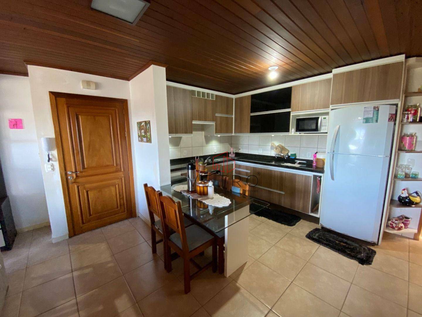 Apartamento à venda com 2 quartos, 82m² - Foto 3