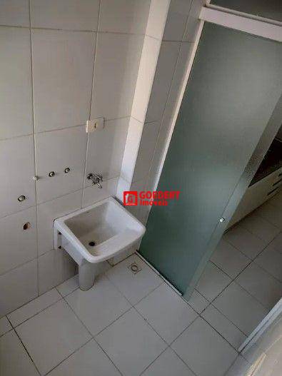 Apartamento para alugar com 3 quartos, 70m² - Foto 6