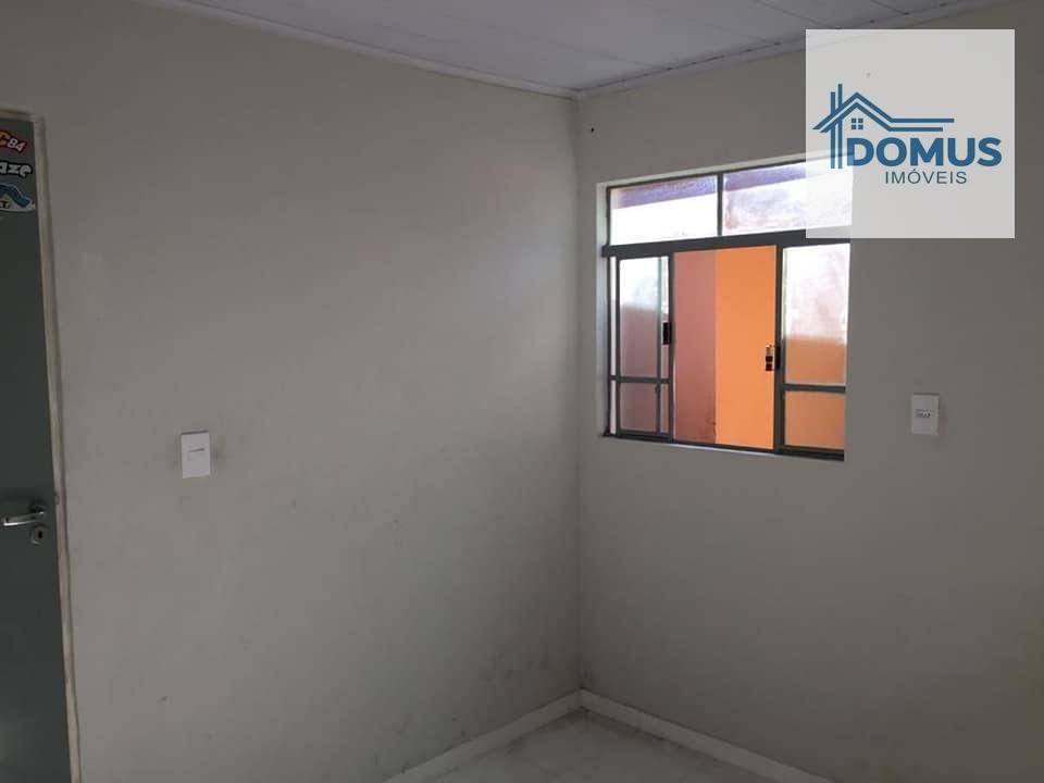 Casa à venda com 2 quartos, 125m² - Foto 3