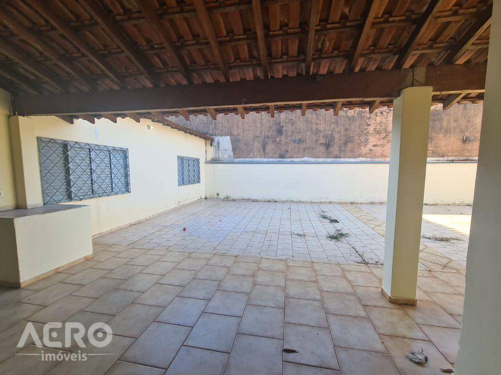 Casa à venda com 3 quartos, 182m² - Foto 19