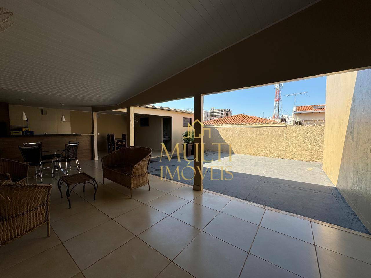 Casa à venda com 4 quartos, 300m² - Foto 12