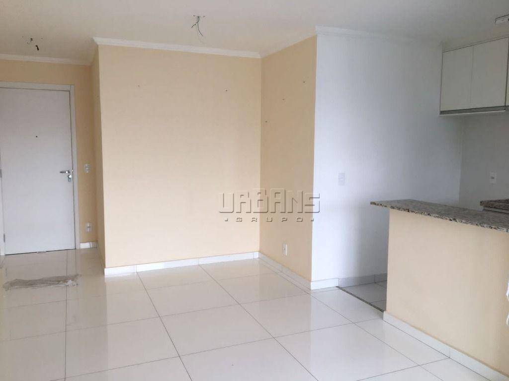 Apartamento à venda com 2 quartos, 66m² - Foto 2