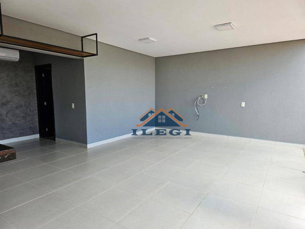 Casa à venda com 3 quartos, 297m² - Foto 4