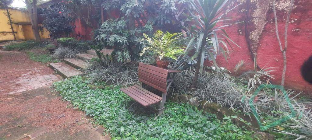 Casa para alugar com 3 quartos, 500m² - Foto 40