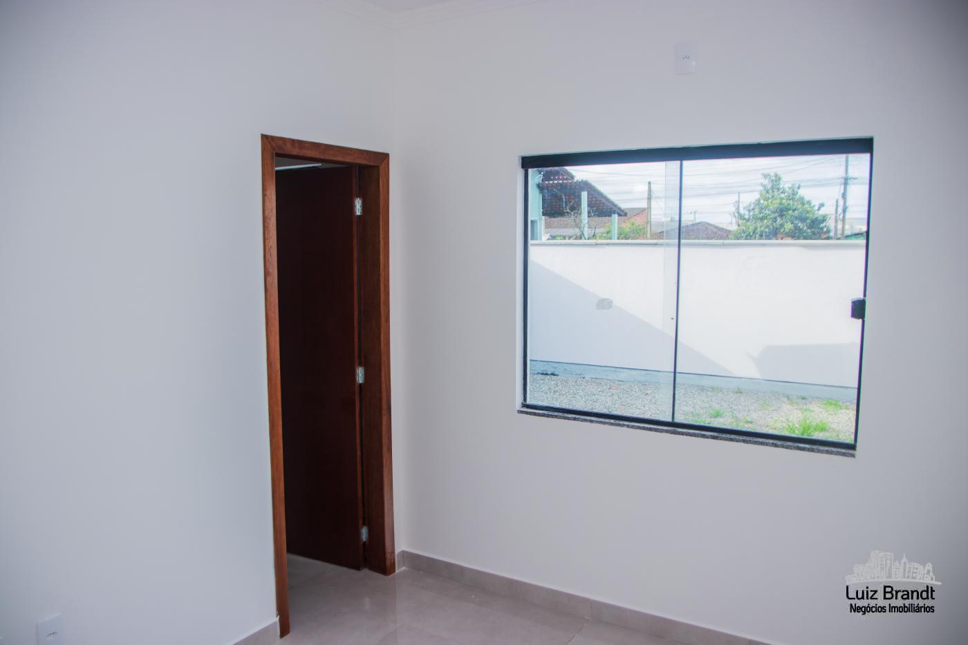 Casa à venda com 3 quartos, 82m² - Foto 3