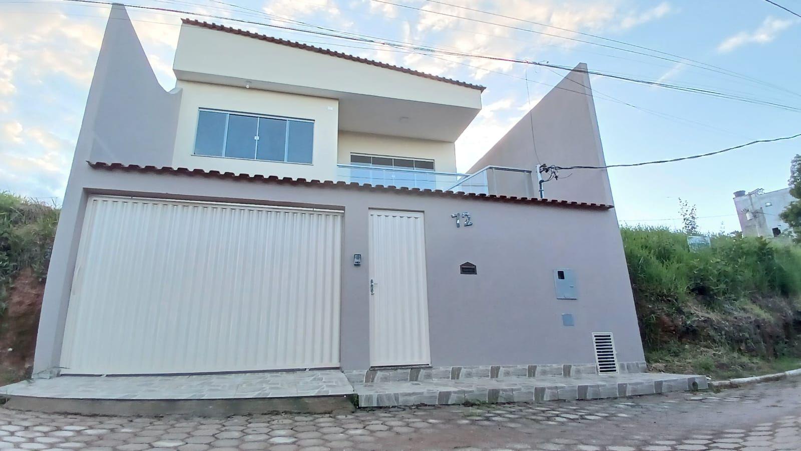 Casa à venda com 3 quartos, 116m² - Foto 1