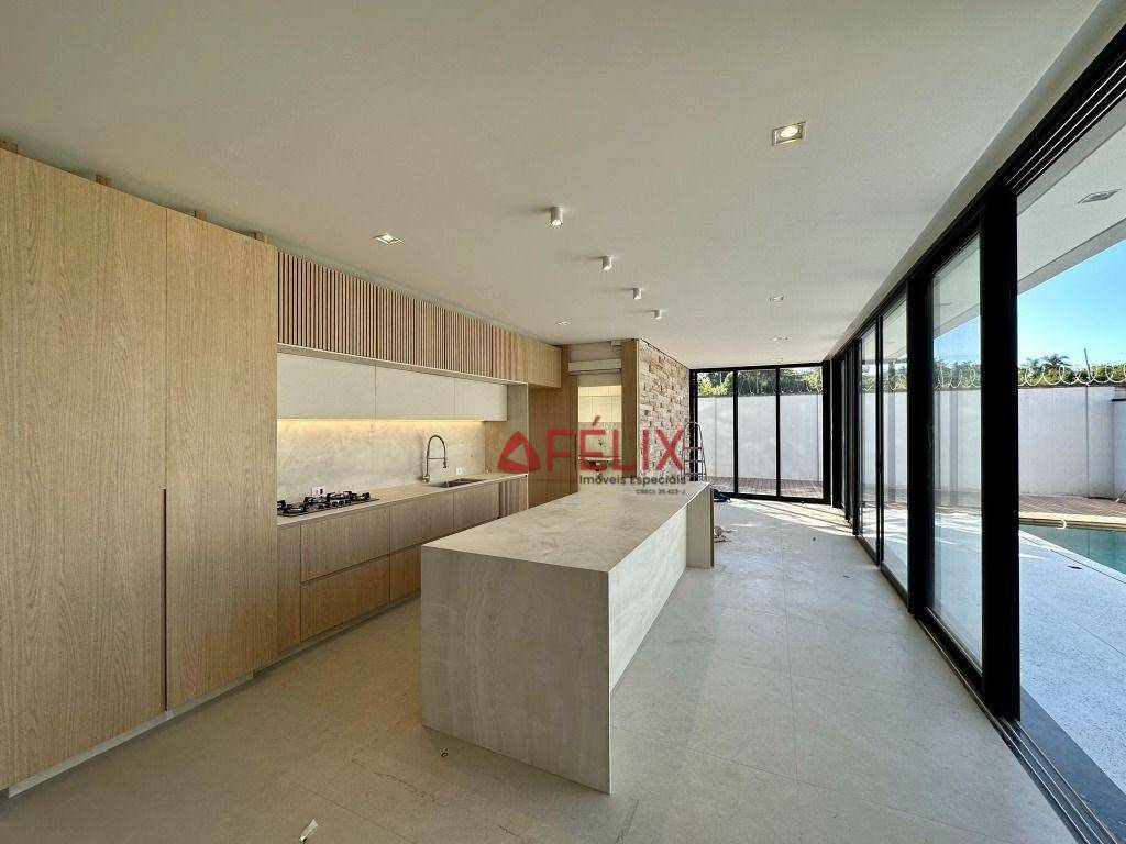 Sobrado à venda com 3 quartos, 305m² - Foto 19