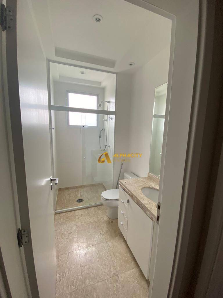 Apartamento para alugar com 4 quartos, 367m² - Foto 11