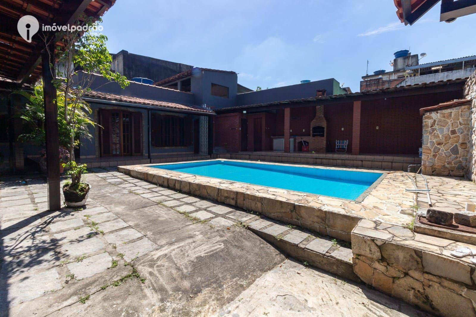 Casa à venda com 4 quartos, 320m² - Foto 16