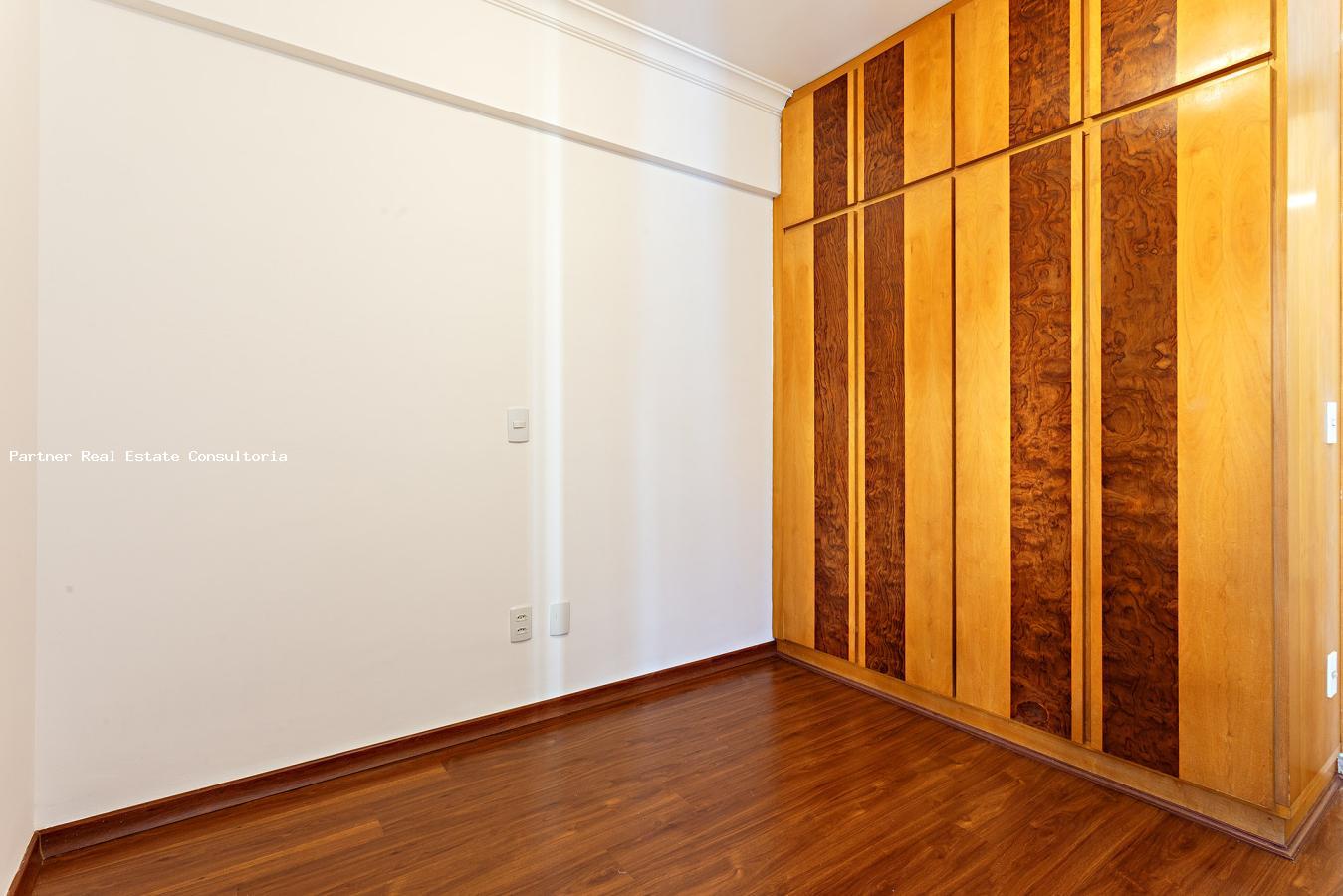 Apartamento à venda com 2 quartos, 75m² - Foto 8