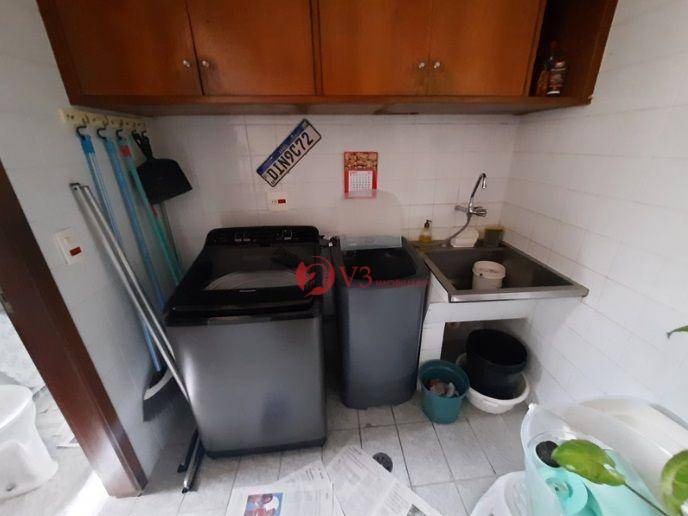 Sobrado à venda com 3 quartos, 193m² - Foto 2