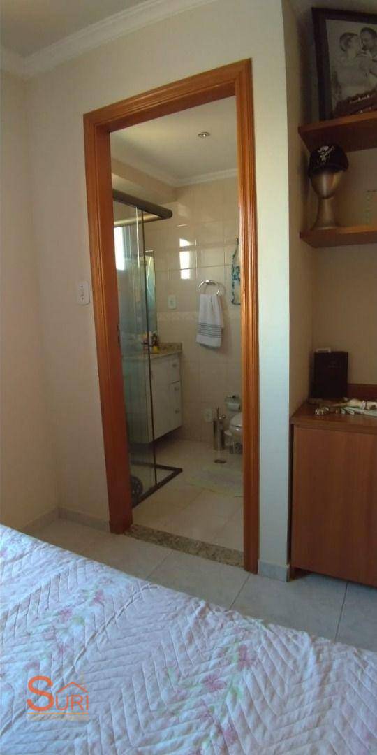 Apartamento à venda com 3 quartos, 86m² - Foto 18