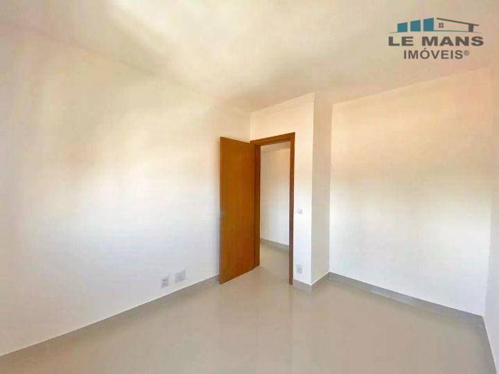 Apartamento à venda com 3 quartos, 100m² - Foto 9