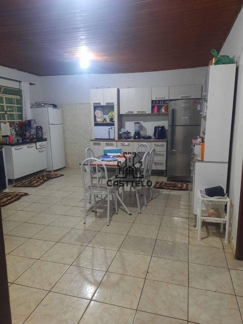 Casa à venda com 2 quartos, 160m² - Foto 8