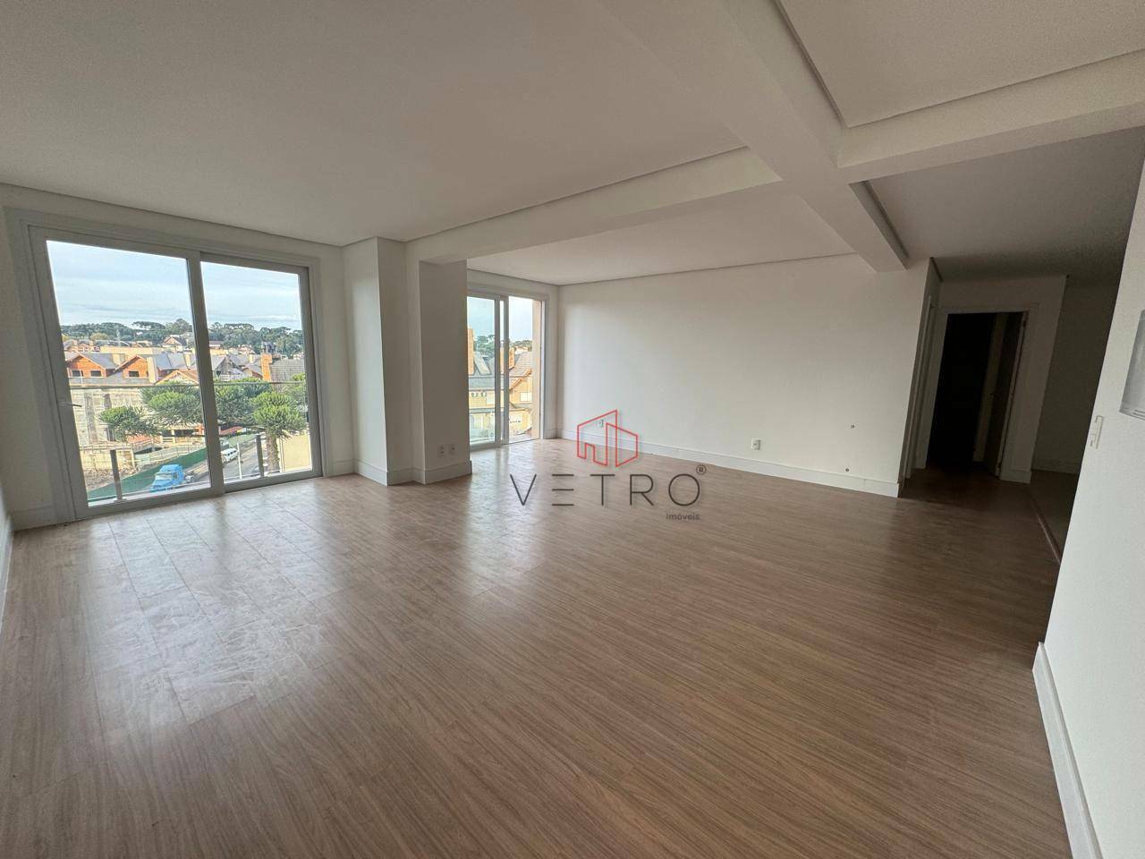 Apartamento à venda com 3 quartos, 174m² - Foto 1