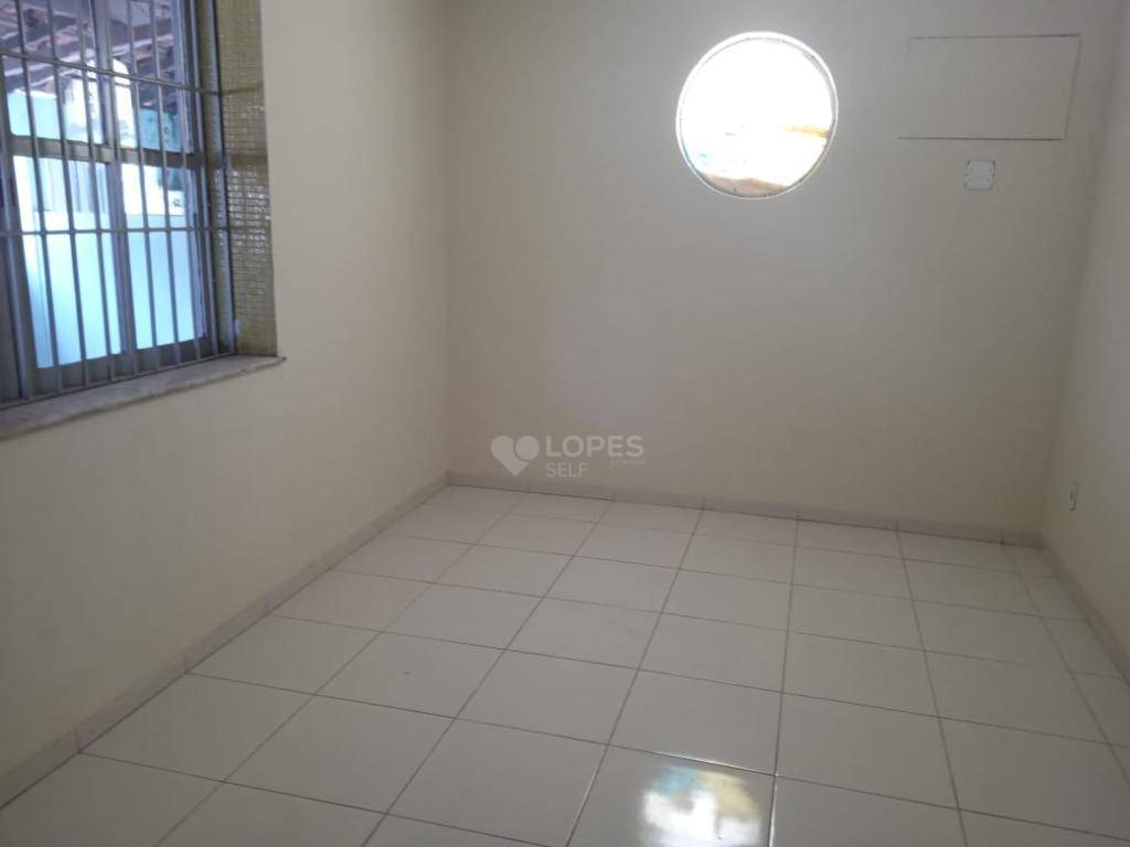 Casa à venda com 3 quartos, 300M2 - Foto 4