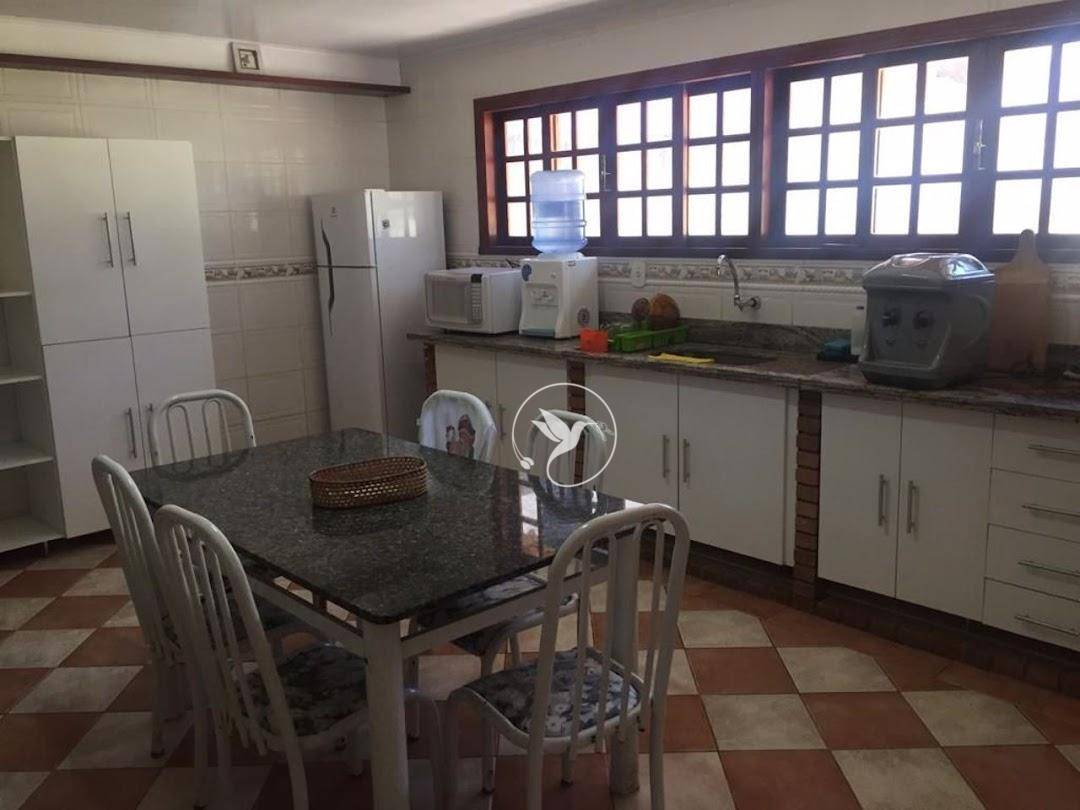 Casa à venda com 3 quartos, 300m² - Foto 12