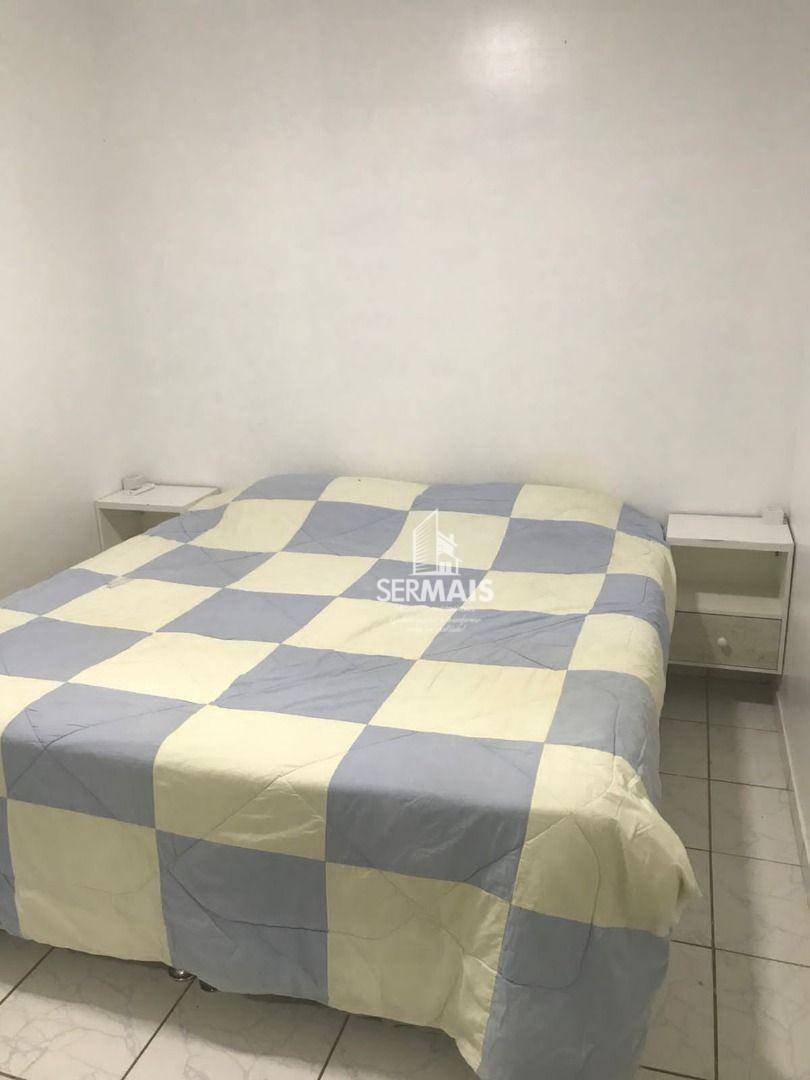 Casa de Condomínio à venda com 3 quartos, 210m² - Foto 2