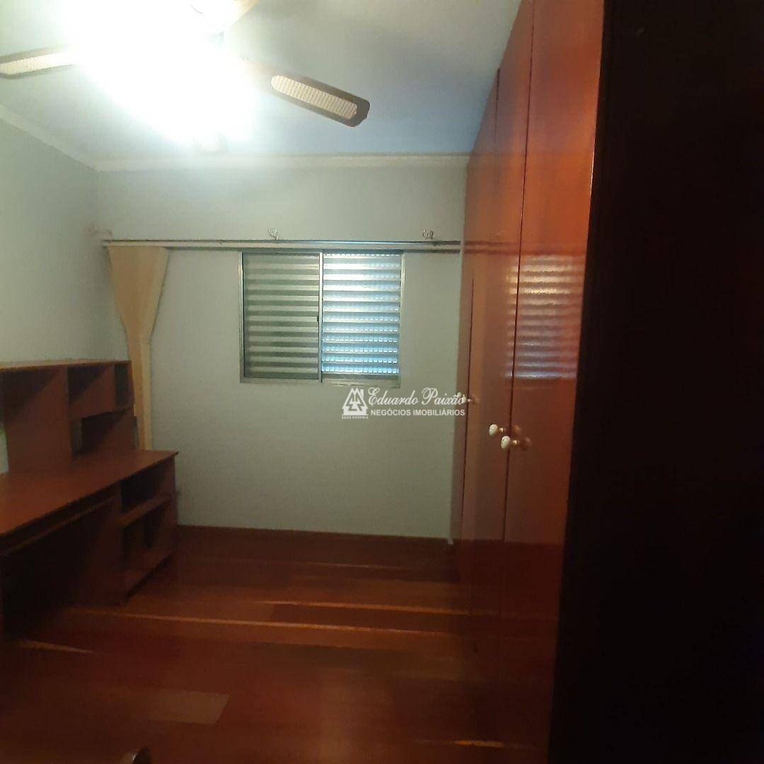 Apartamento para alugar com 3 quartos, 200m² - Foto 23