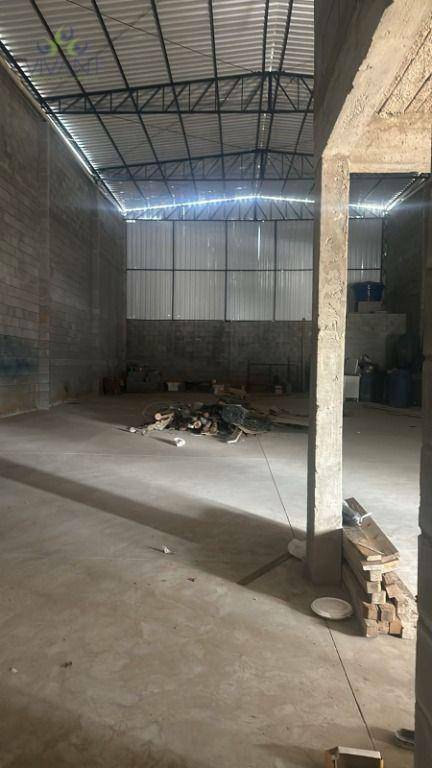 Depósito-Galpão-Armazém à venda, 350m² - Foto 1