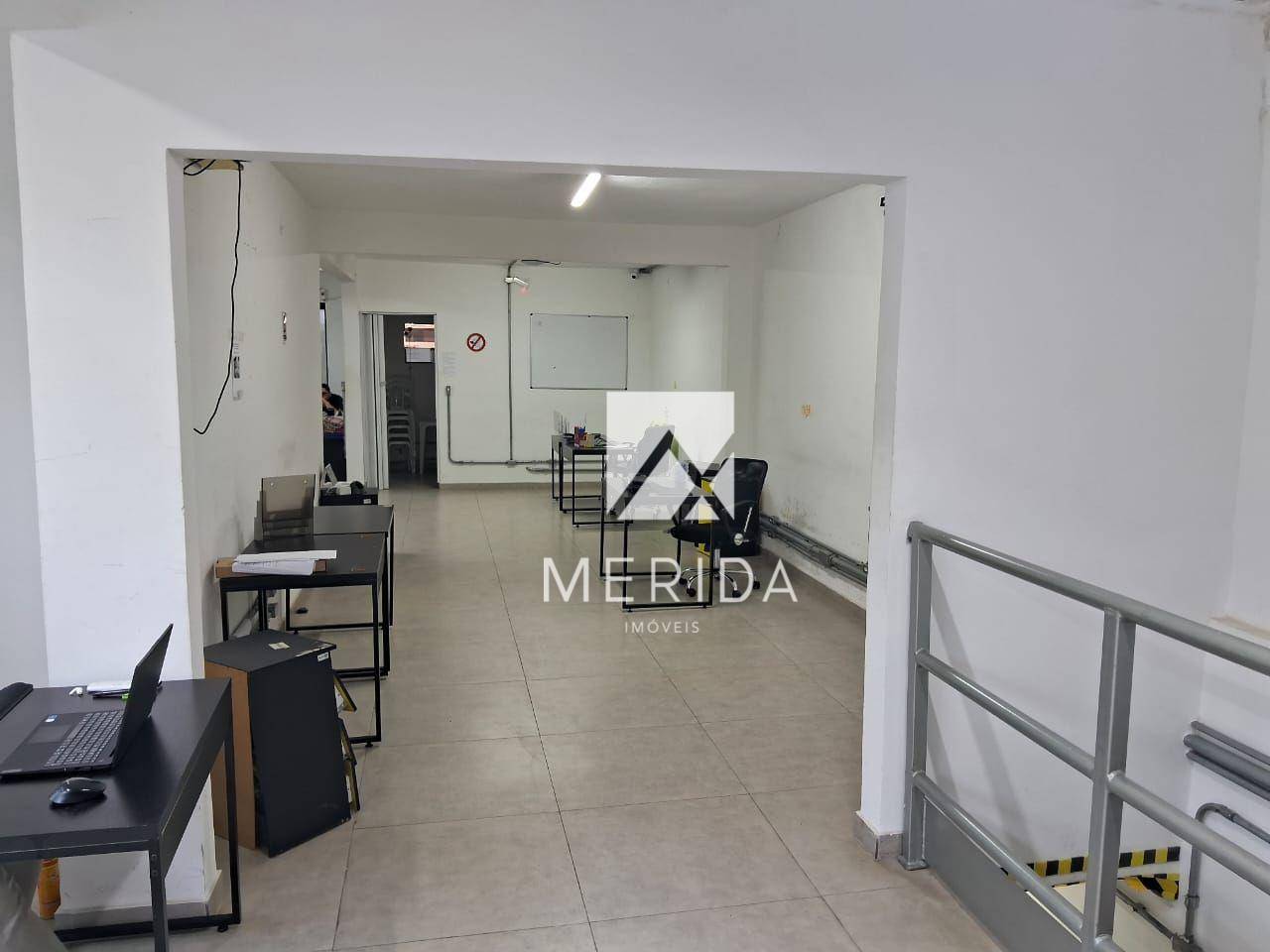 Depósito-Galpão-Armazém para alugar, 1700m² - Foto 6