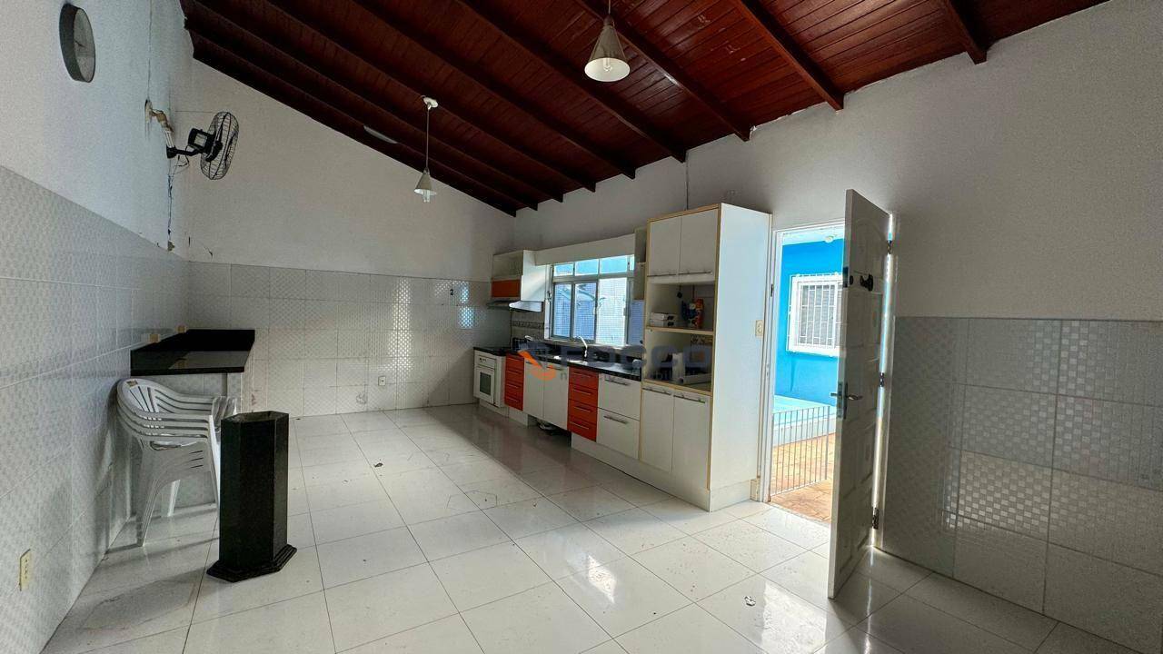 Casa à venda com 2 quartos, 127m² - Foto 9